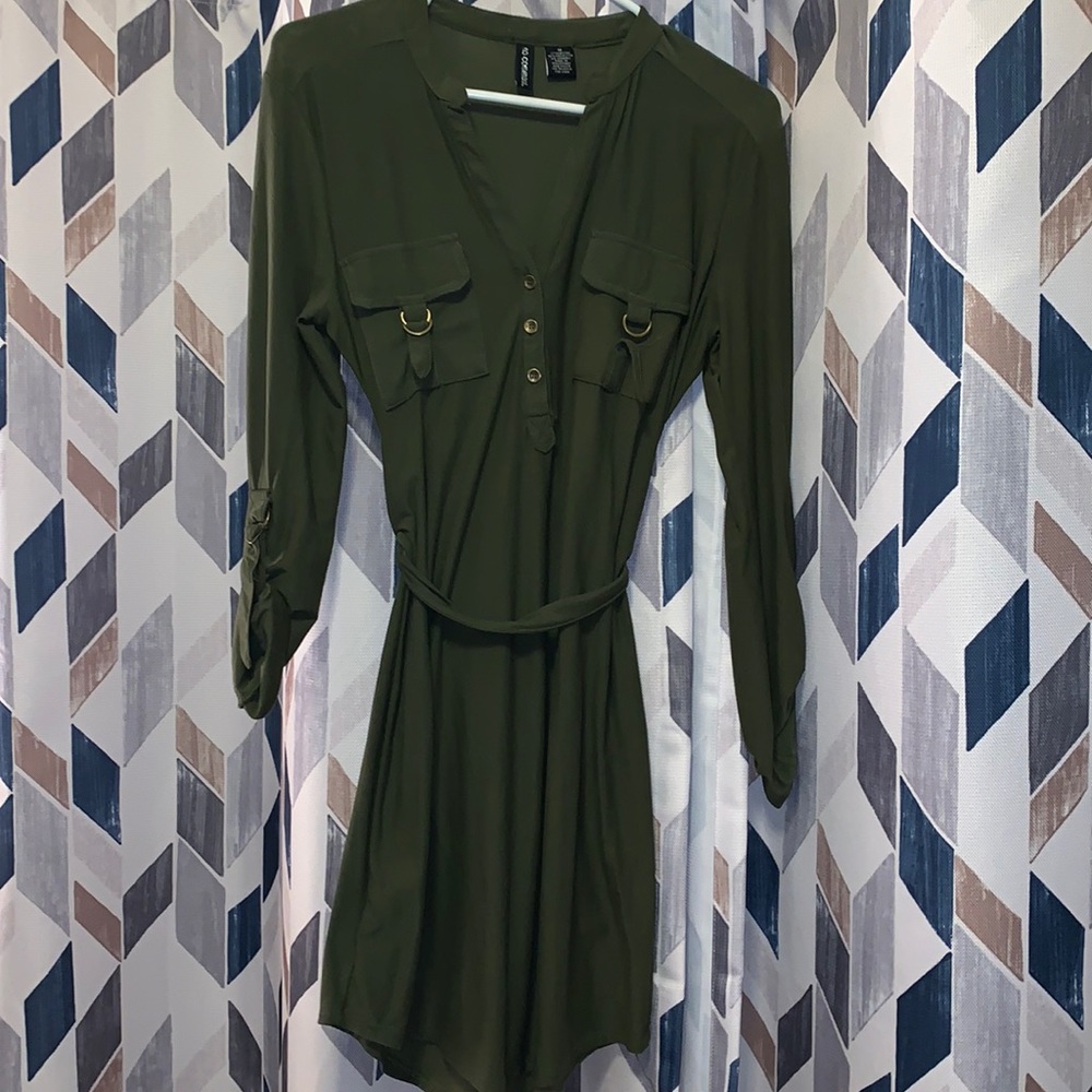 Green long sleeve dress